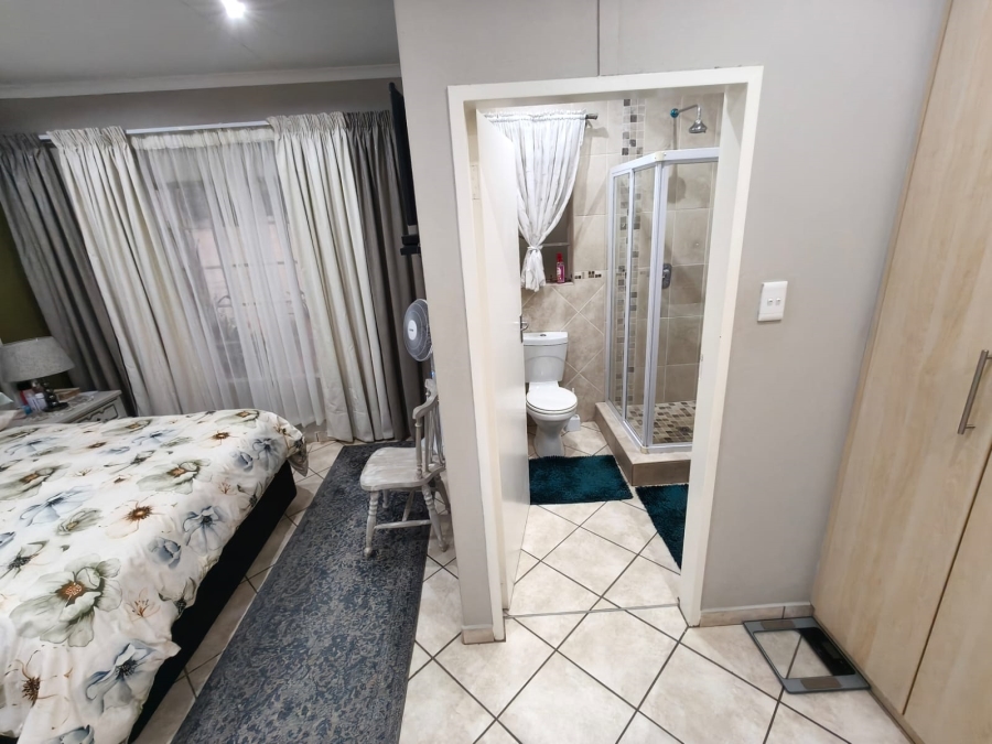 3 Bedroom Property for Sale in Waterkloof North West